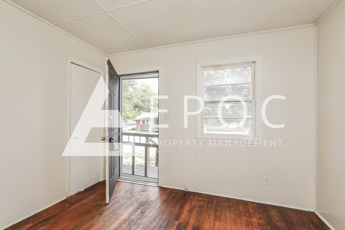 912 Richland St #A - Photo 4 of 16