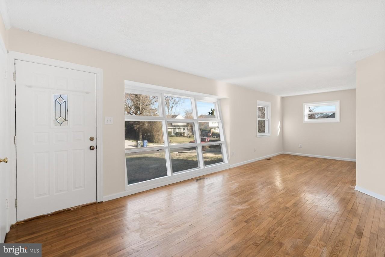 6602 Cavalier Dr - Photo 2 of 26