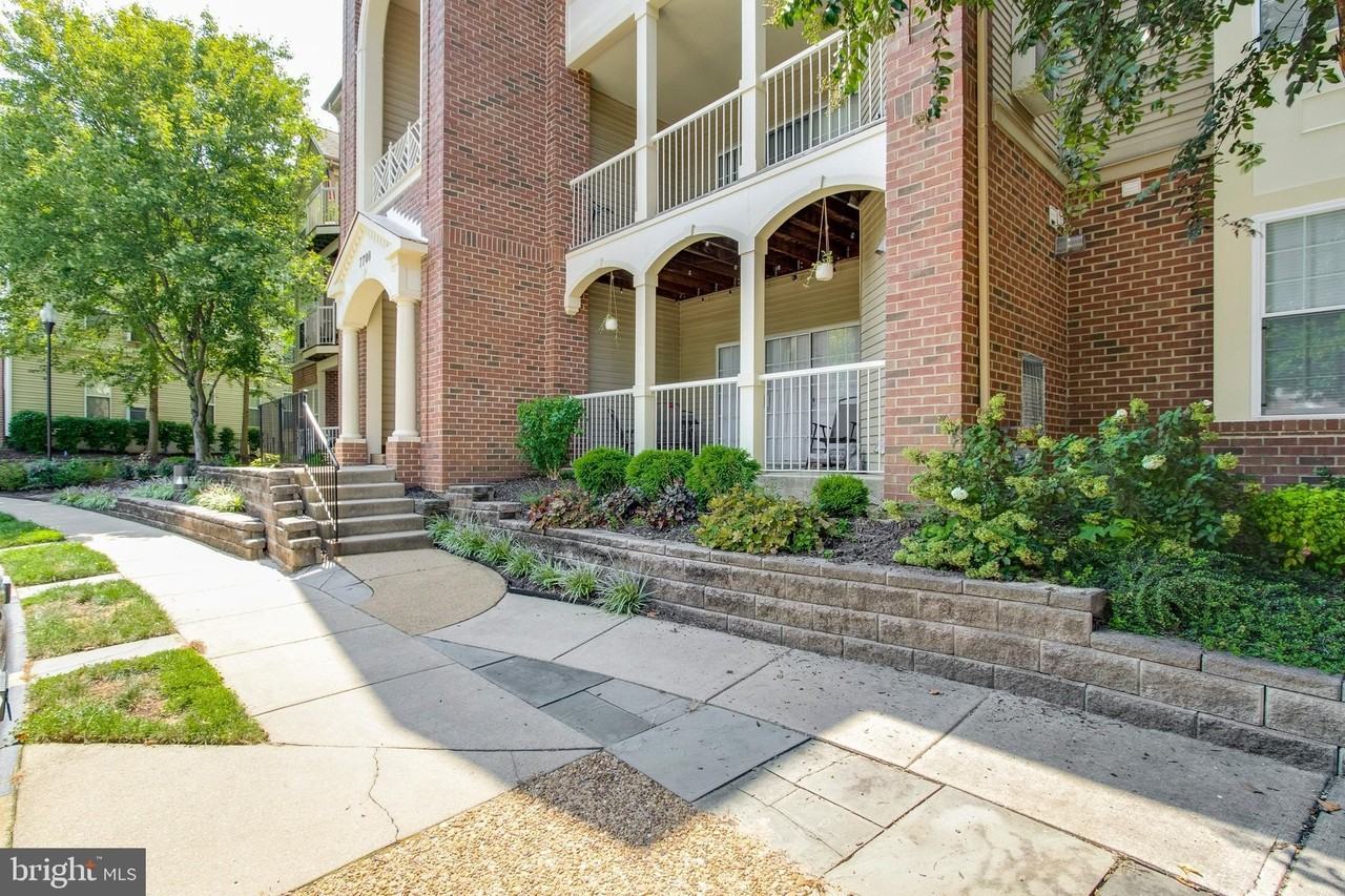 7708-N Haynes Point Way Unit N - Photo 2 of 39