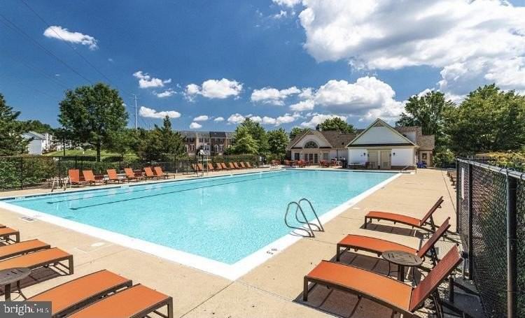 7708-N Haynes Point Way Unit N - Photo 3 of 39