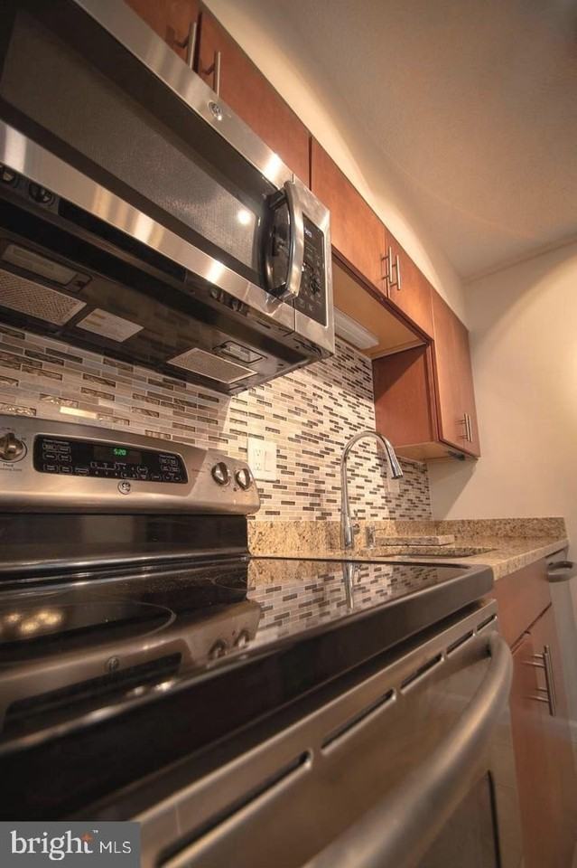 1808 Old Meadow Rd Apt 702 - Photo 6 of 19