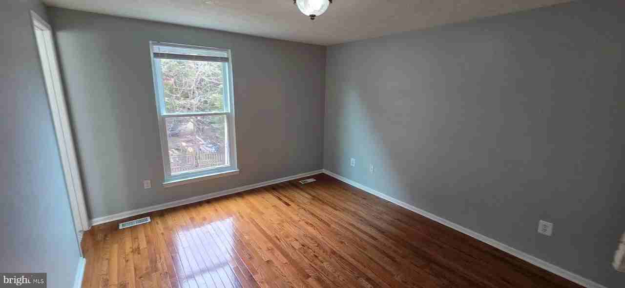 223 Laura Anne Ct - Photo 7 of 27