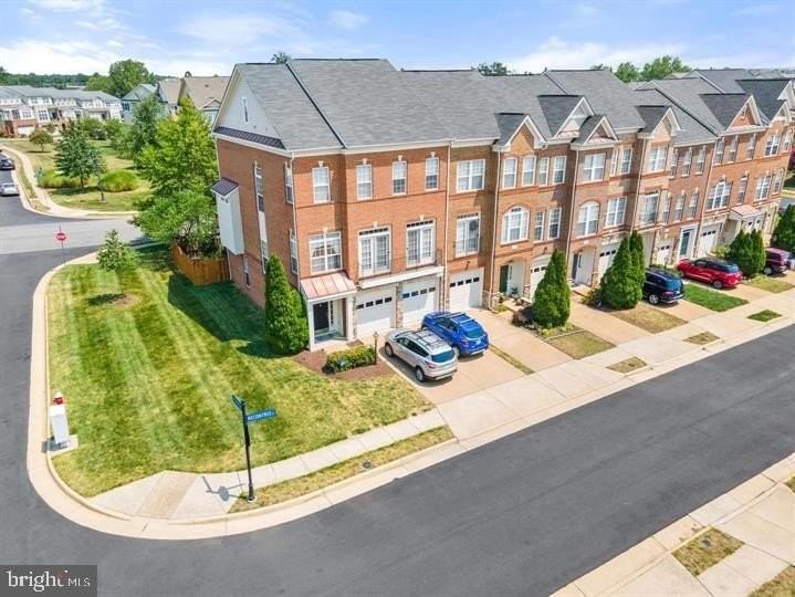 43220 Becontree Ter - Photo 3 of 29