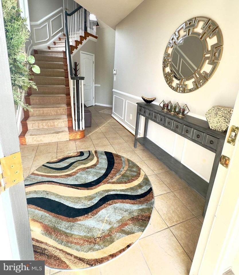 43220 Becontree Ter - Photo 4 of 29