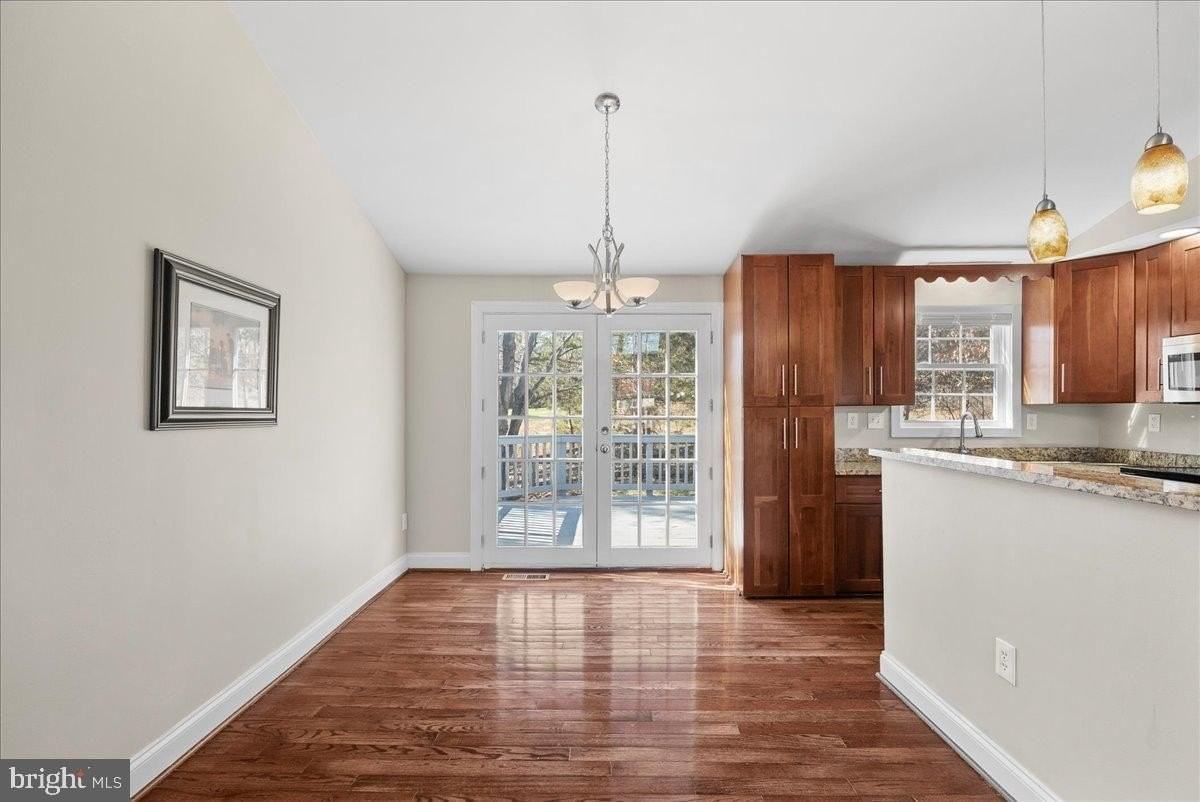 507 Lindsay Ct - Photo 5 of 31