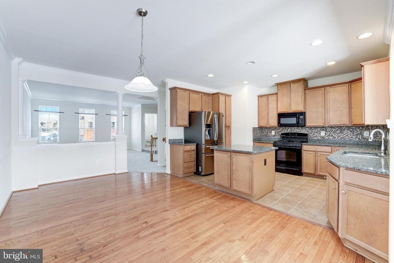 25767 Double Bridle Ter - Photo 7 of 45