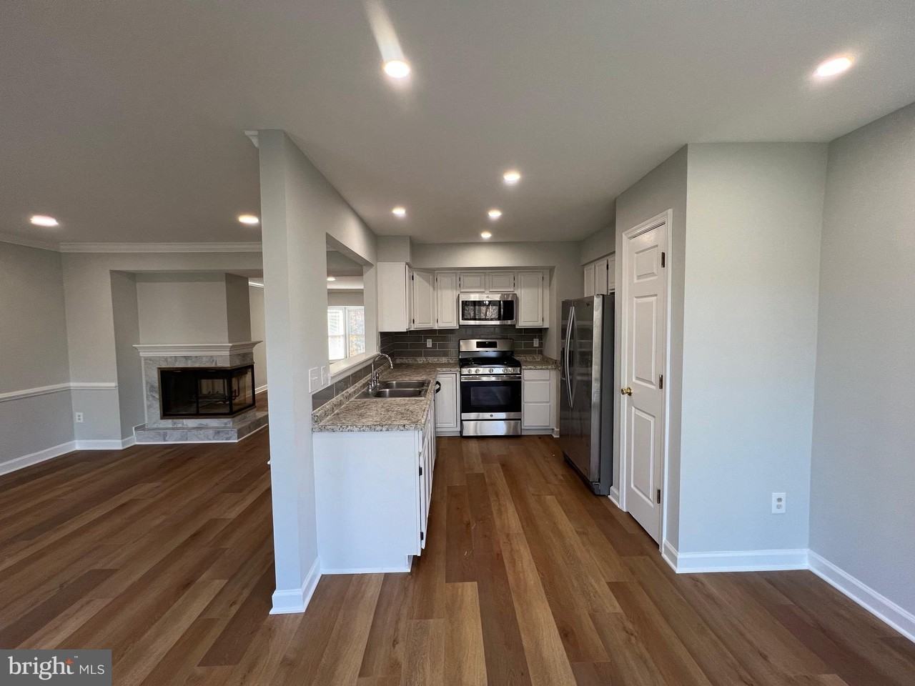 4131 Bancroft Ln - Photo 6 of 27