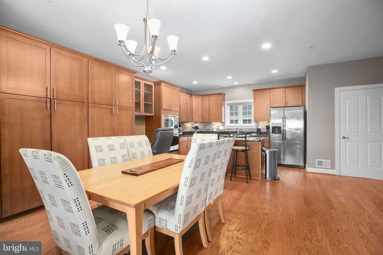 568 Marina Landing Ln - Photo 3 of 50