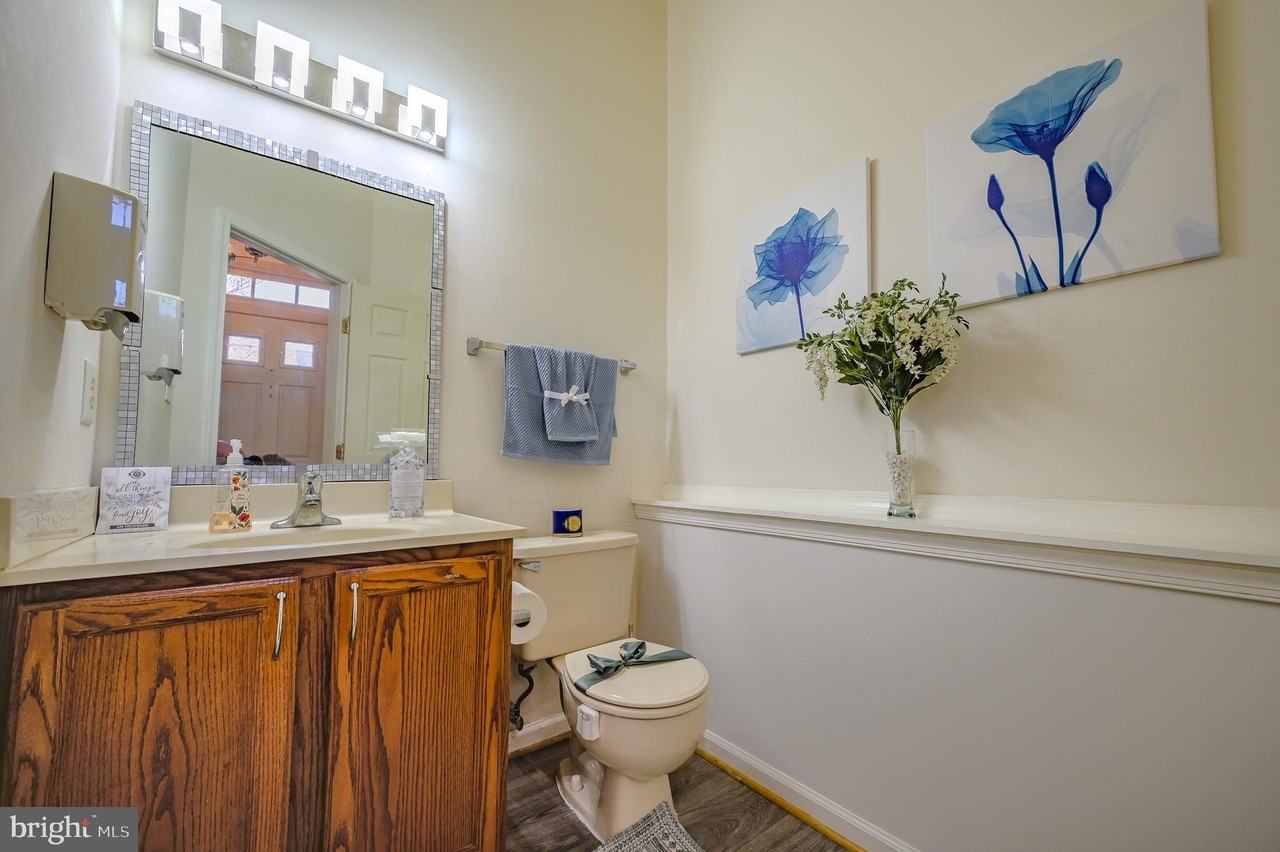 12921 Freestone Ct - Photo 4 of 30