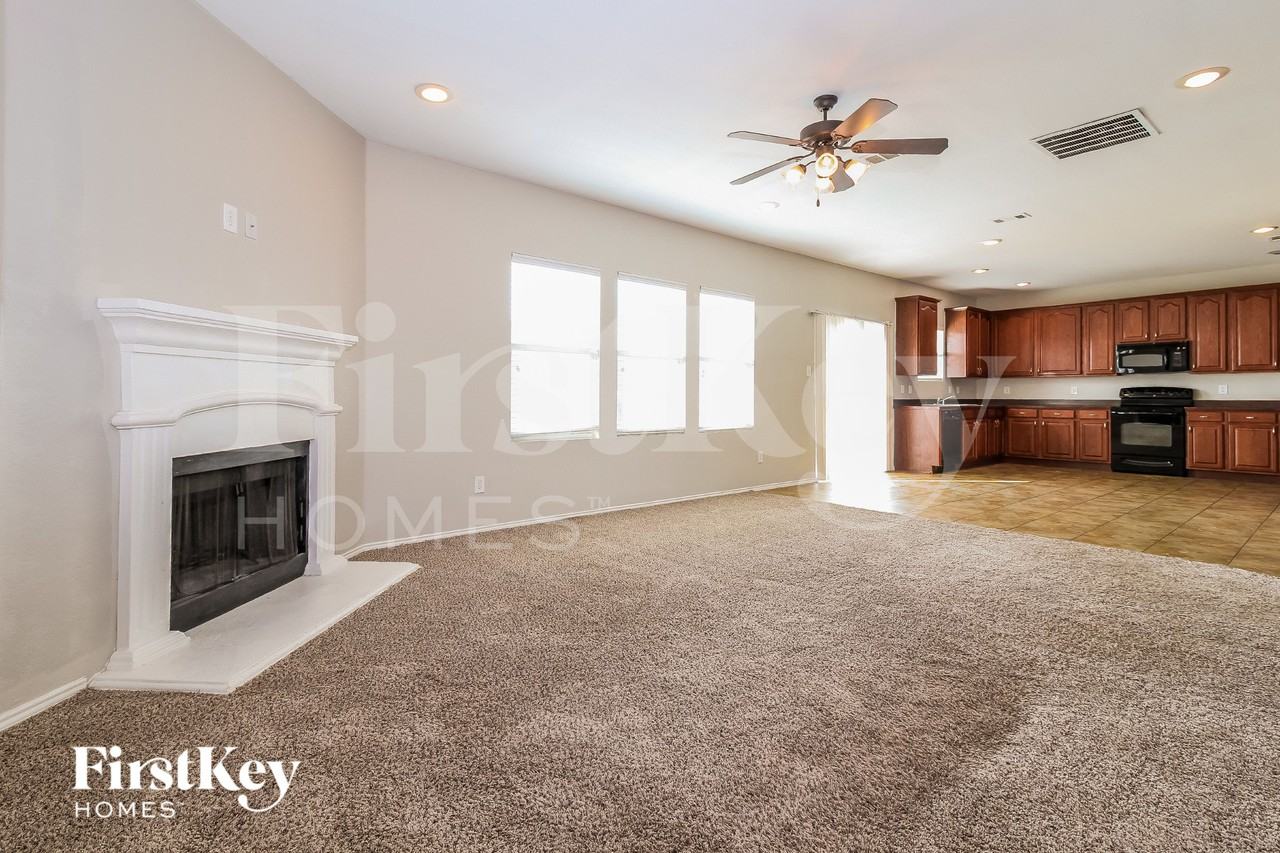 1636 Grassy View Dr - Photo 7 of 16