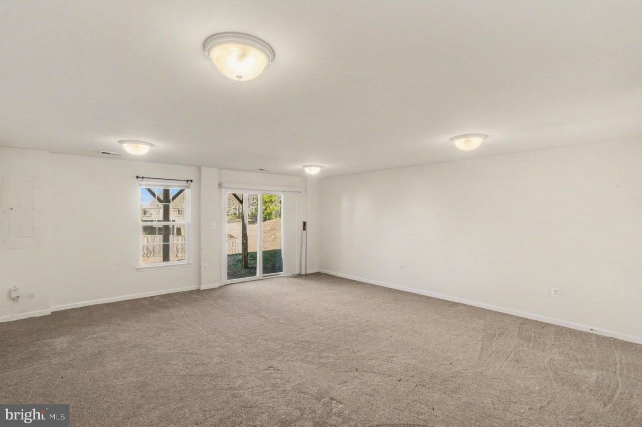 3108 Alliance Ct - Photo 2 of 25