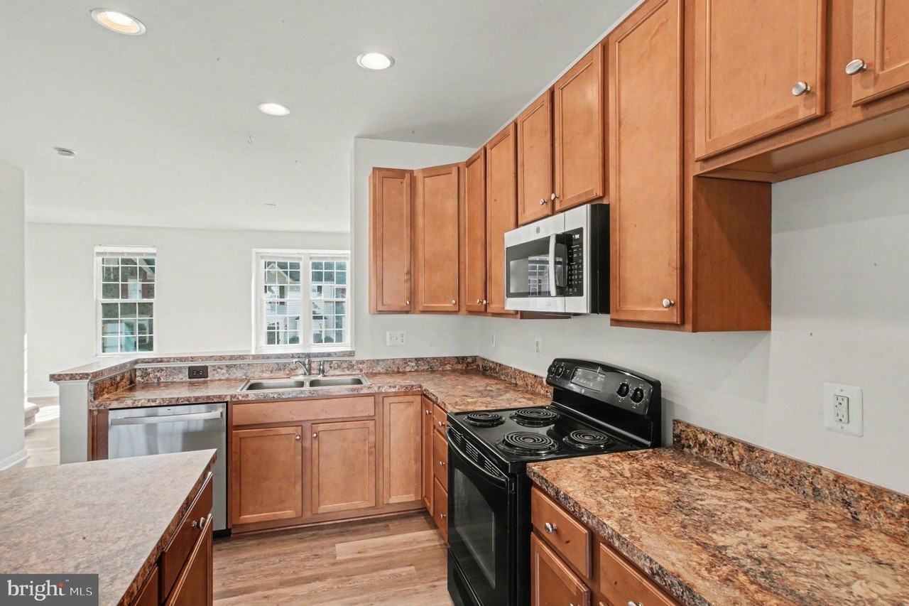 3108 Alliance Ct - Photo 6 of 25