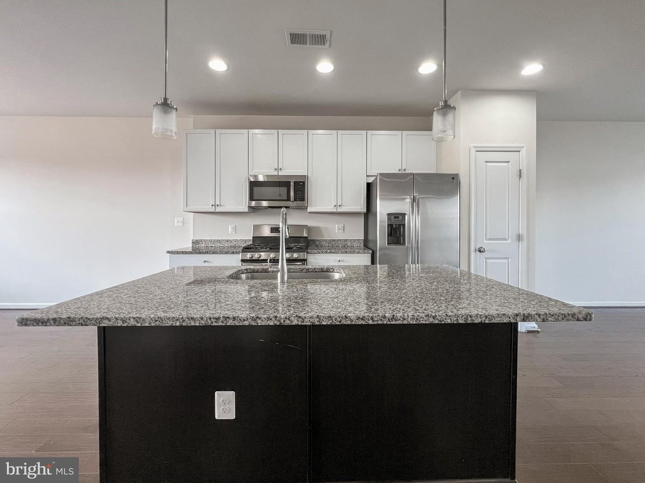 439 Foxglove Way Apt 102 - Photo 5 of 29