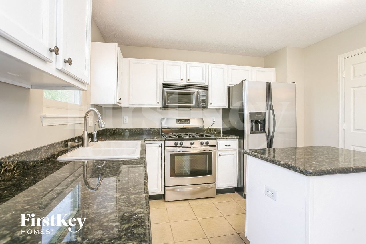 15865 River Birch Rd - Photo 3 of 14