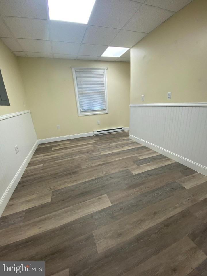 53 Gilmore St Apt A - Photo 4 of 9