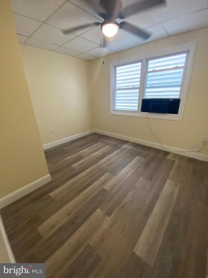 53 Gilmore St Apt A - Photo 5 of 9