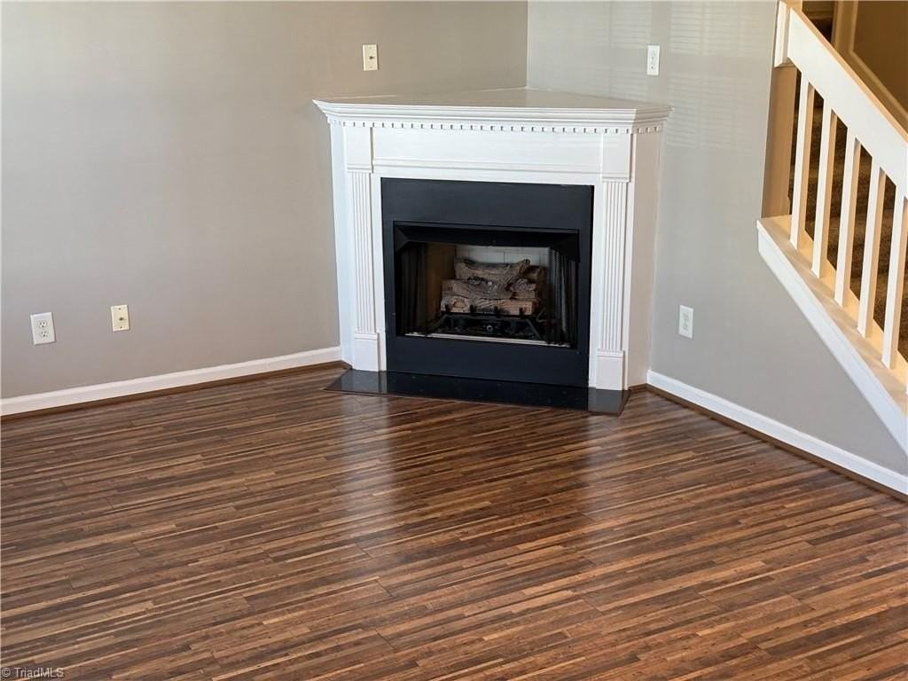 3375 Kensington Pl - Photo 3 of 13