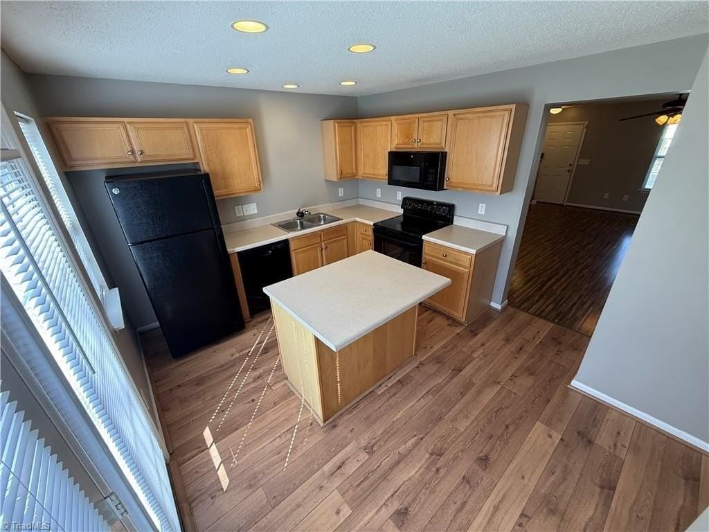 3375 Kensington Pl - Photo 4 of 13