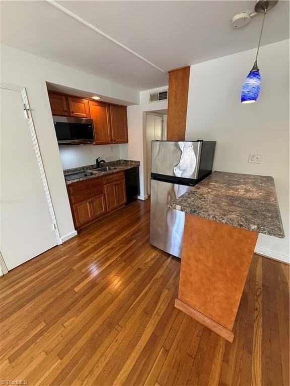 1902 Queen St #D5 - Photo 4 of 8