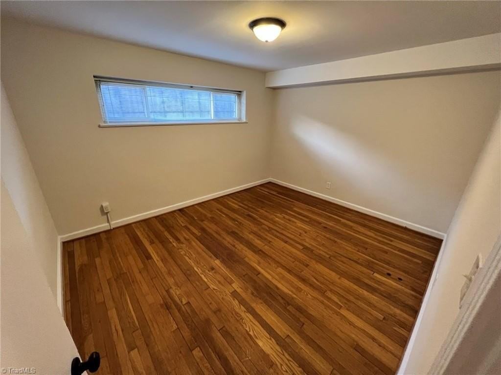 1902 Queen St #D5 - Photo 7 of 8