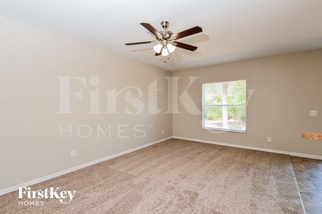 1523 S Cranberry Blvd - Photo 4 of 16