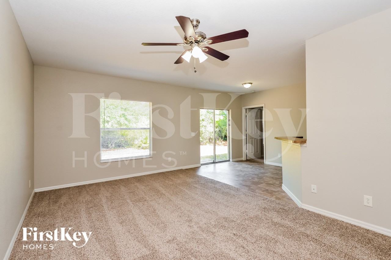 1523 S Cranberry Blvd - Photo 5 of 16