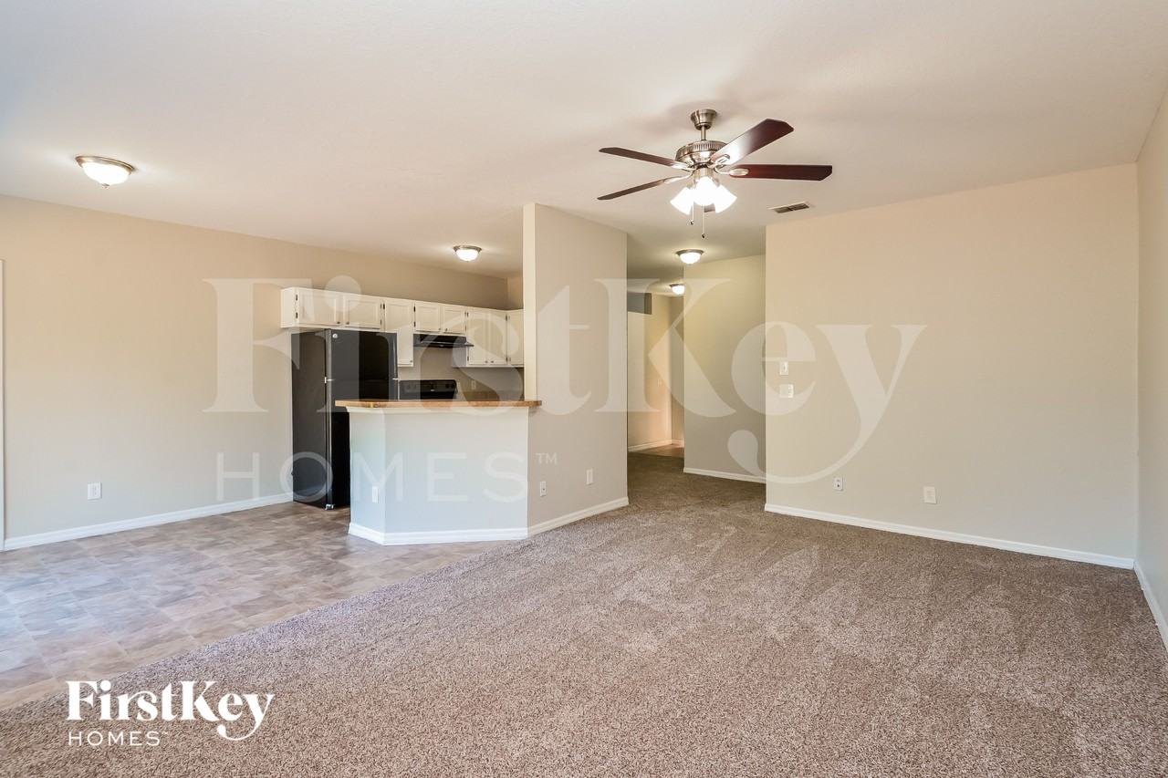 1523 S Cranberry Blvd - Photo 6 of 16