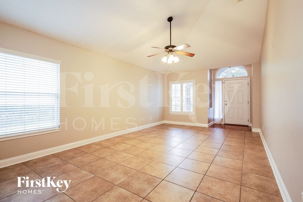 14728 Falling Waters Dr - Photo 3 of 15