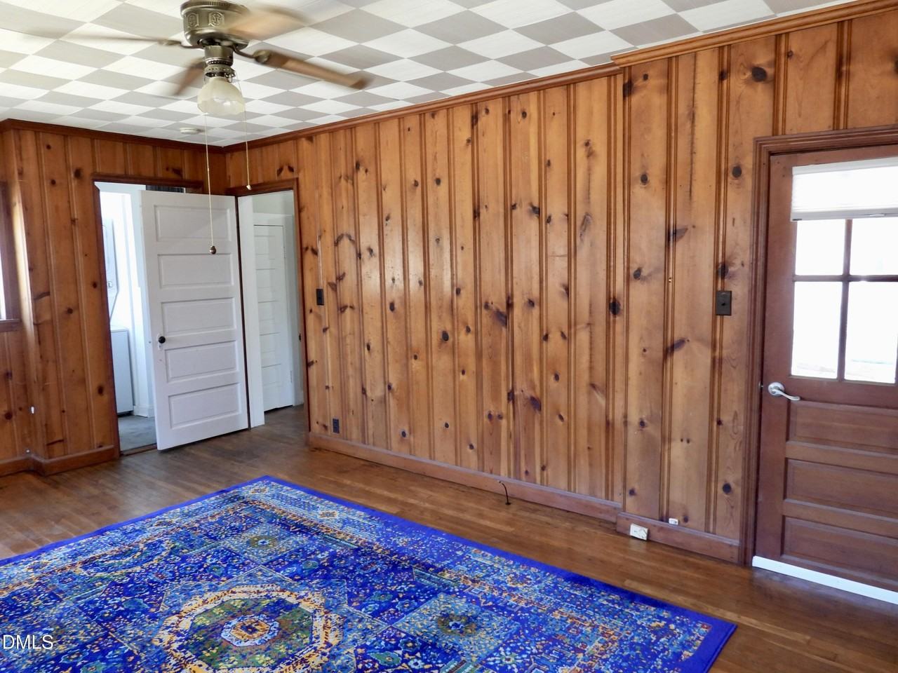 483 W Salisbury St - Photo 6 of 45