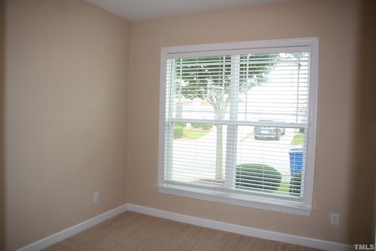 2021 Chancellor Pl - Photo 5 of 30