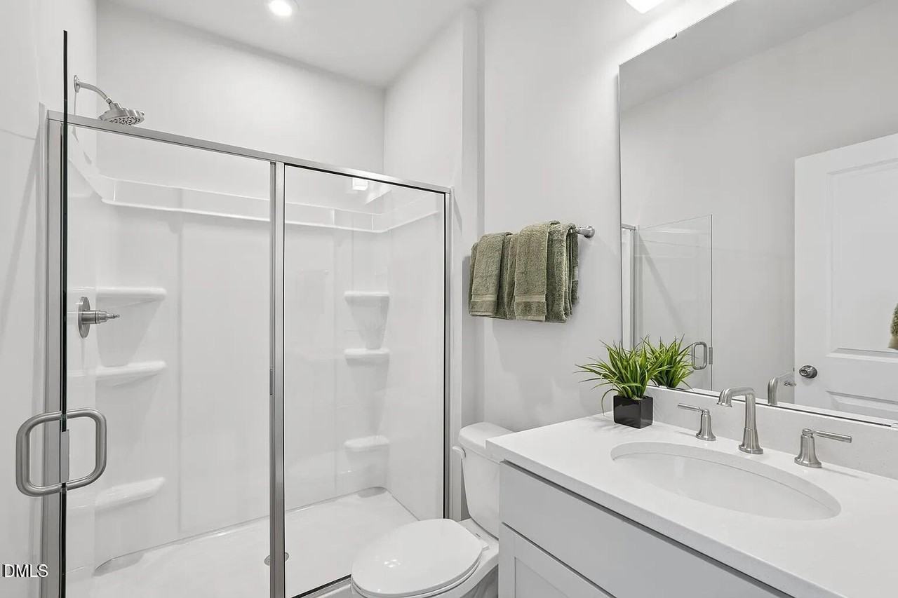 1031 Zelkova Ln - Photo 4 of 6