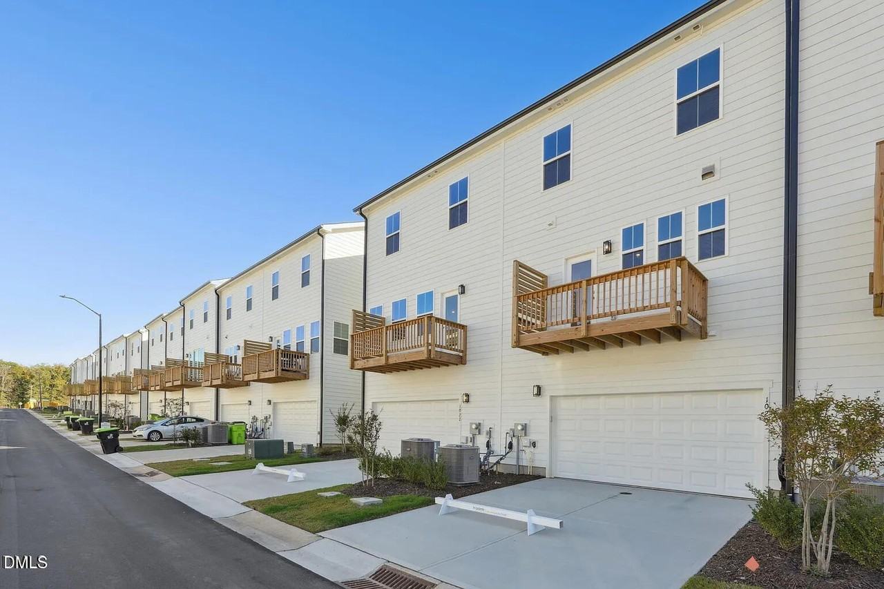 1031 Zelkova Ln - Photo 6 of 6