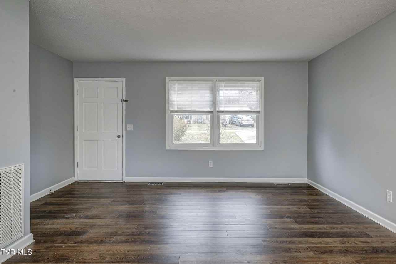 115 Oak Timbers Rd - Photo 4 of 26