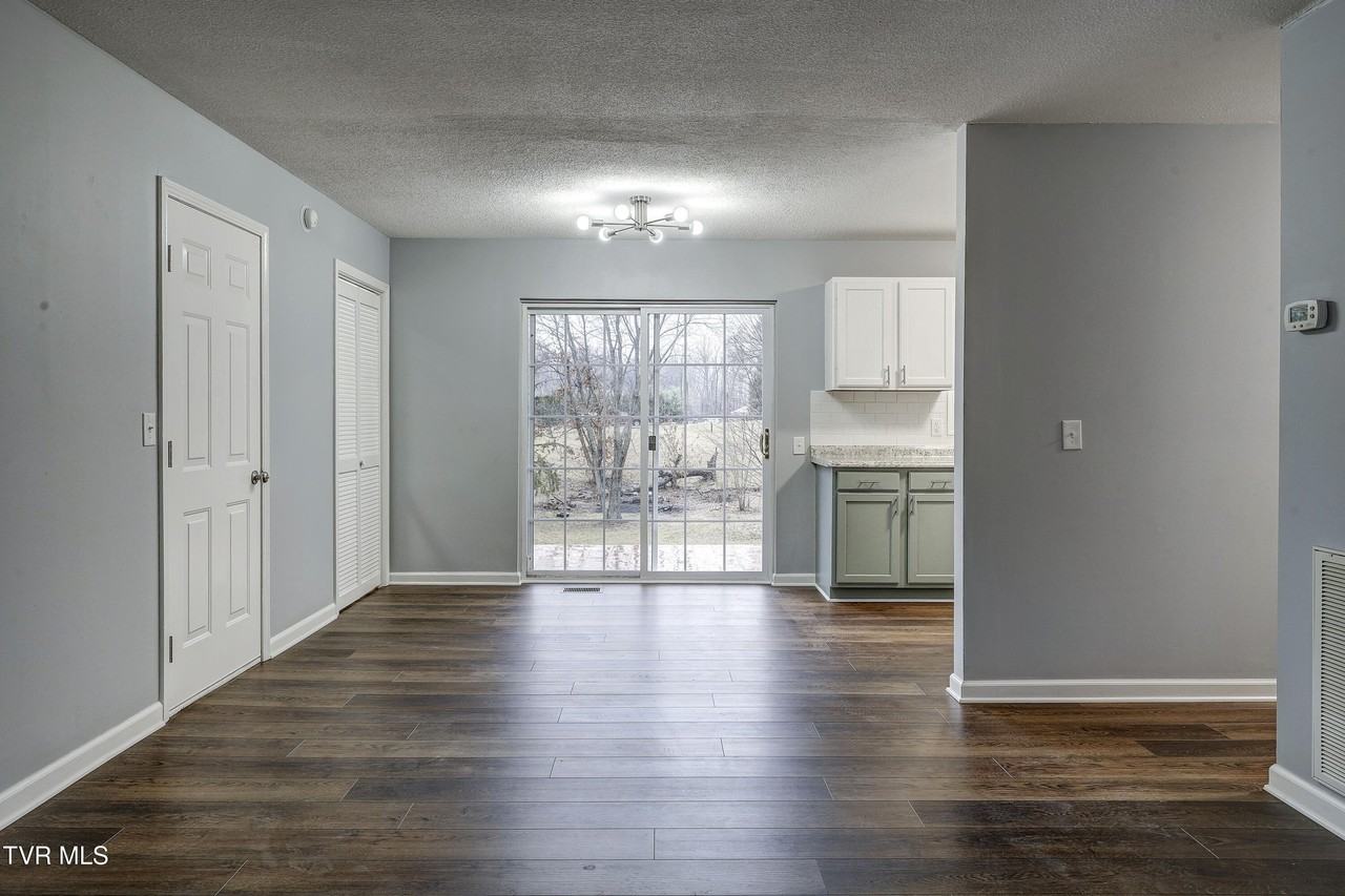 115 Oak Timbers Rd - Photo 5 of 26