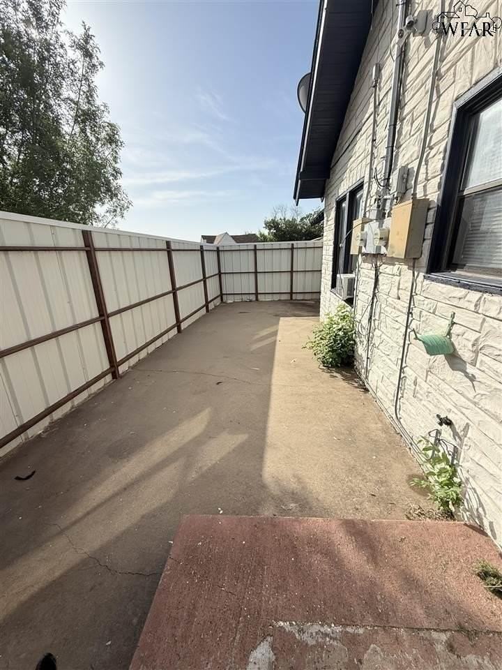 614 Sunset Dr - Photo 7 of 8