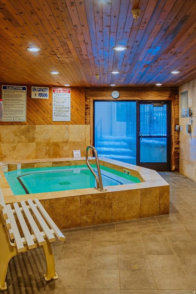 1940 Prospector Ave Unit 407 - Photo 2 of 7