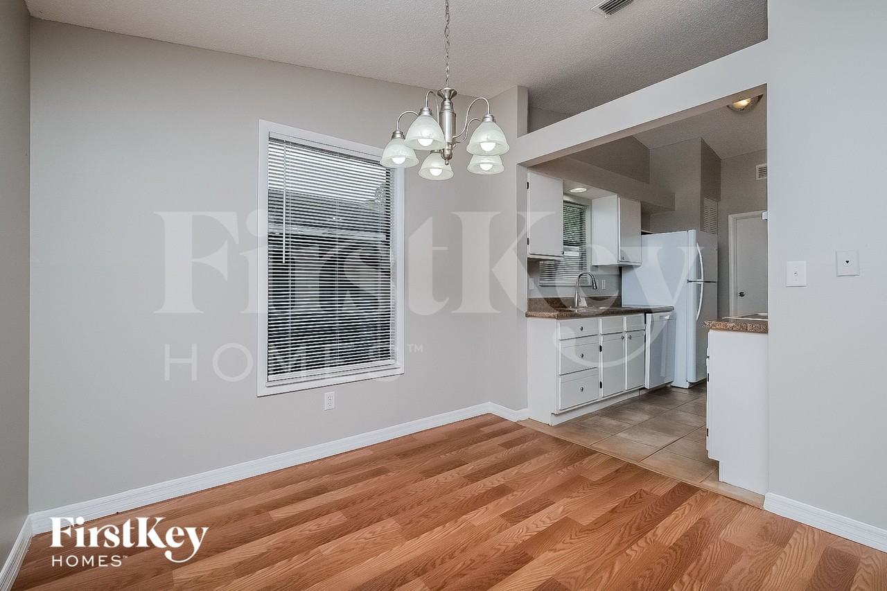 12213 Hidden Brook Dr - Photo 5 of 16