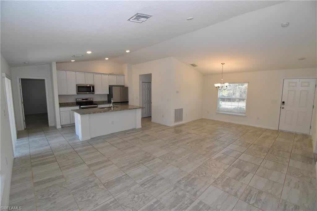 3437 Renault Cir - Photo 6 of 18