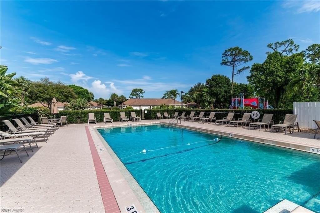 21715 Bridgegate Ct - Photo 2 of 16