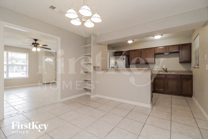 1180 Sharon Dr - Photo 5 of 15