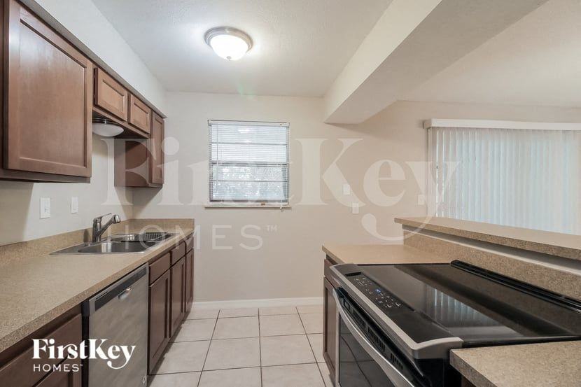 1180 Sharon Dr - Photo 7 of 15