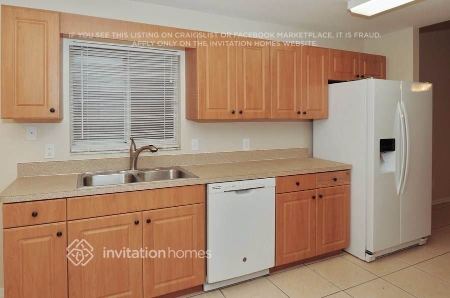 317 Sand Ridge Dr - Photo 3 of 16