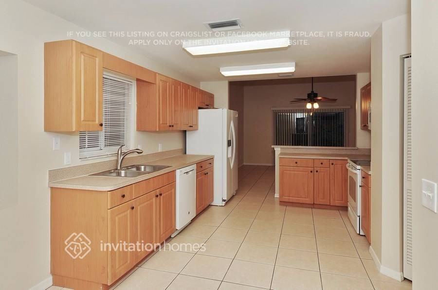 317 Sand Ridge Dr - Photo 4 of 16