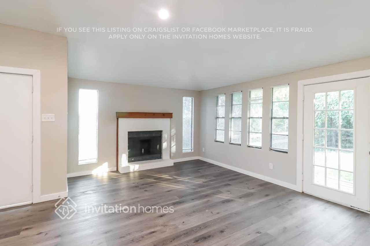 380 Alpine Dr - Photo 2 of 14