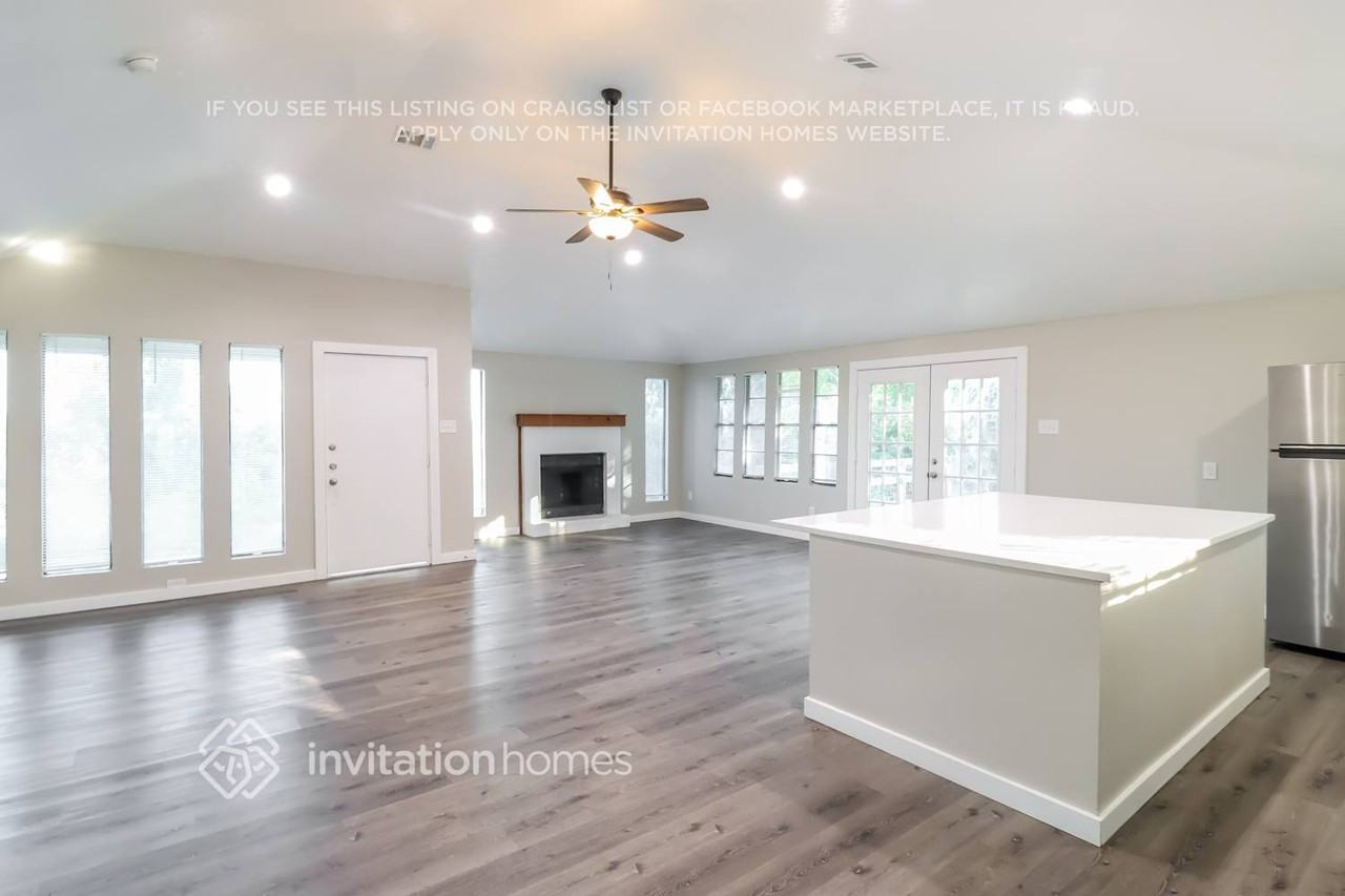 380 Alpine Dr - Photo 4 of 14