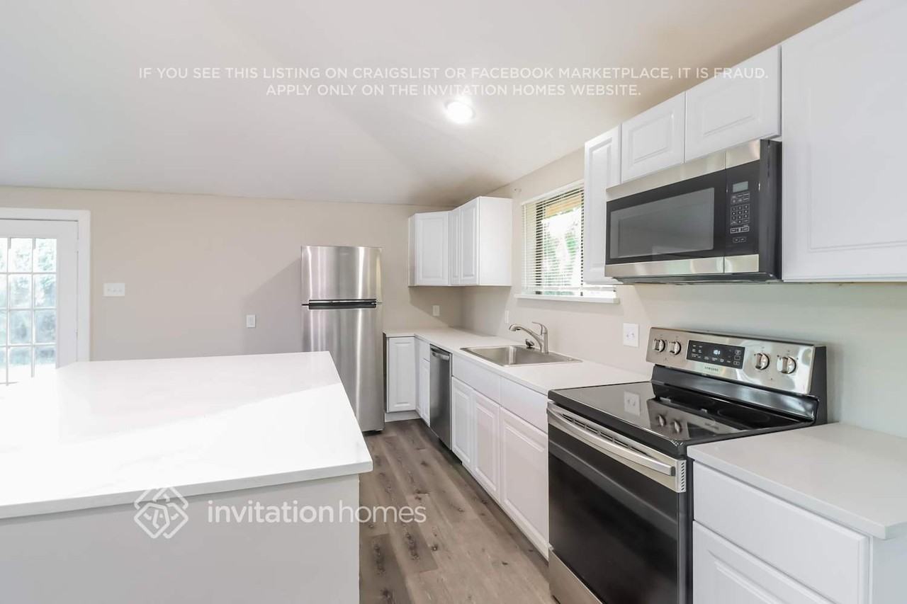 380 Alpine Dr - Photo 6 of 14