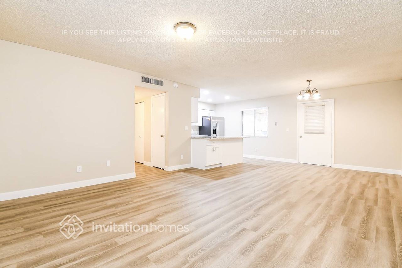 10125 E Billings St - Photo 5 of 17