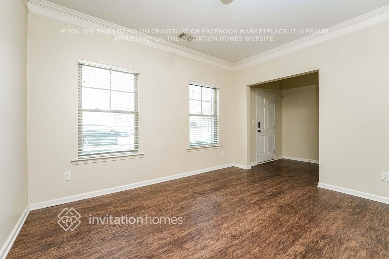 1632 Ewing Farm Dr - Photo 6 of 18