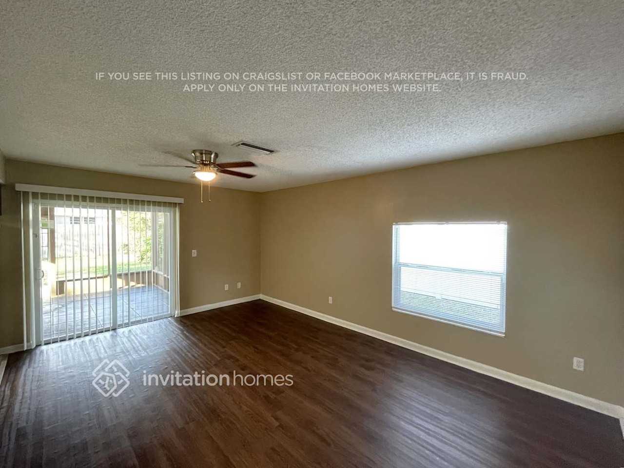 813 Senate Ct - Photo 3 of 15