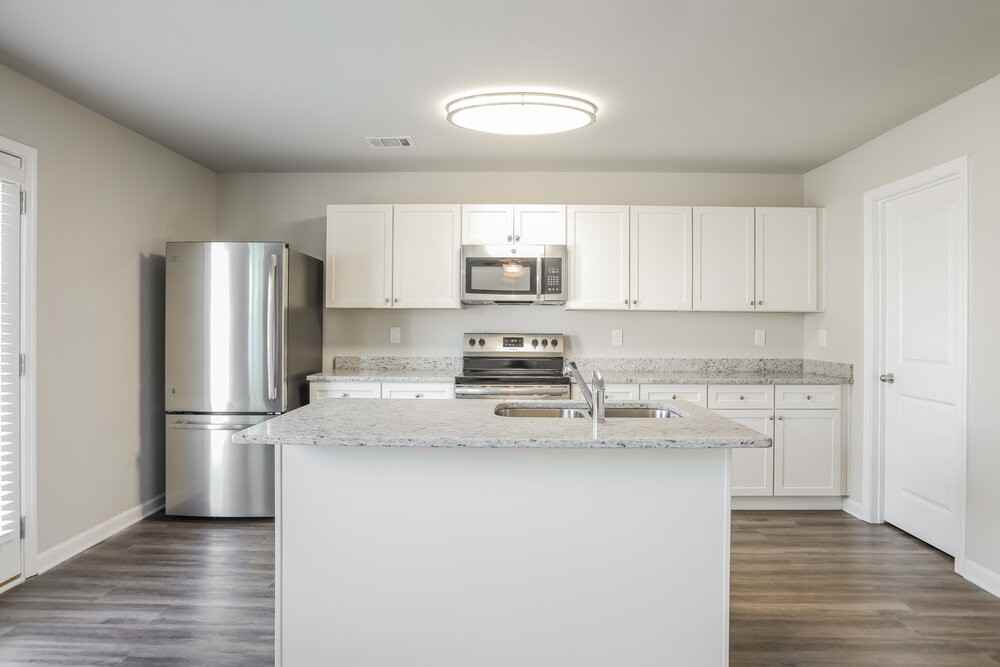 317 Nutwood Trce - Photo 5 of 17